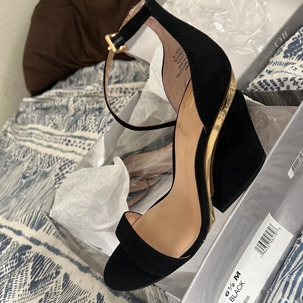 JLO 6-1/2 WEDGES BRAND NEW!